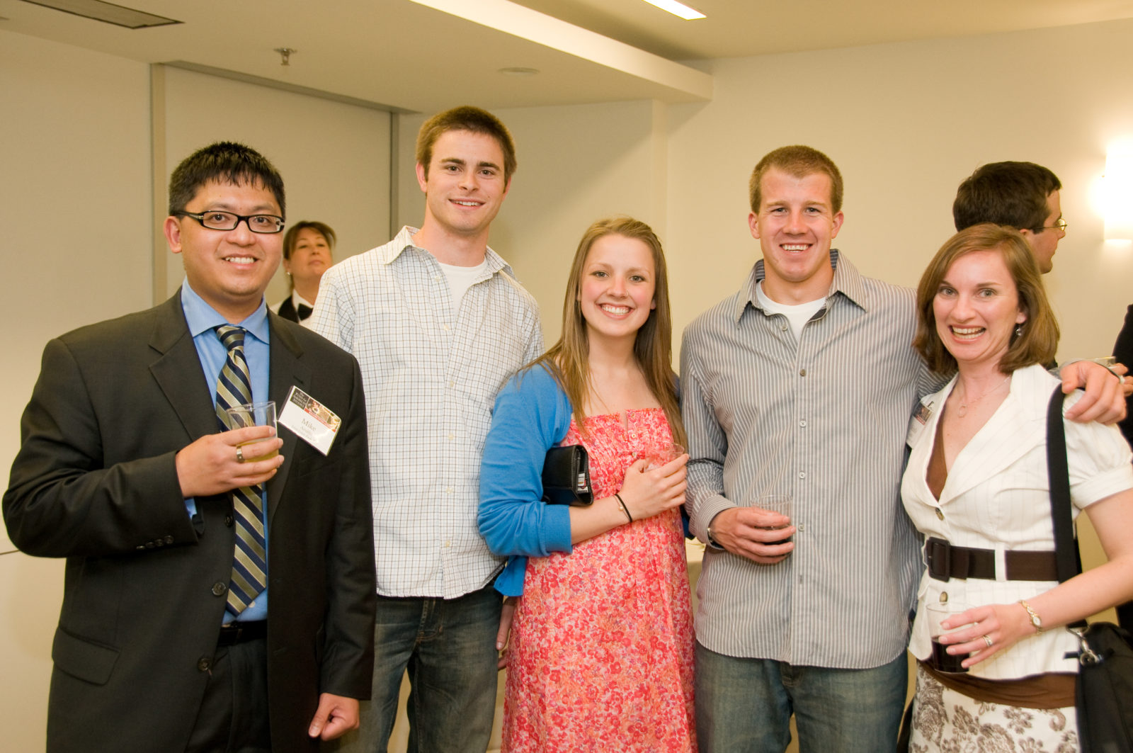 Scholars had the opportunity to interact with alumni during a networking reception at the new TFAS Building, where they met members of the Alumni Council such as Minnesota Chapter President Mike Arulfo (E 94, A 95), pictured here on the far left.