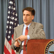 Kellems speaking to students at the State Department.